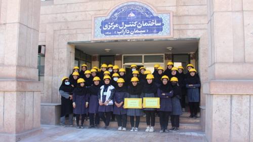 بازدید دانشآموزان هنرستان دخترانه شهید زنگنه (حسن آباد) از کارخانه سیمان داراب