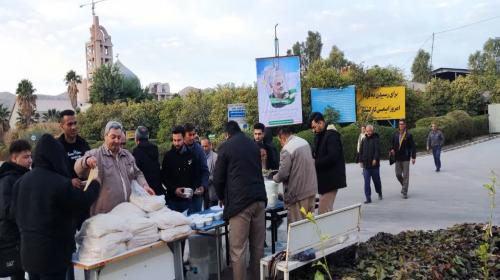 برپایی موکب و ایستگاه پذیرایی شهید سردار سلیمانی در سیمان داراب